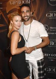 Aujourd'hui, elle aimerait enfin pouvoir remonter. Viproom Gioia St Tropez Parties1 Technikart