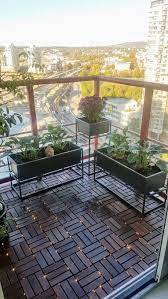 30 Comfortable Small Apartment Balcony Decoration Ideas Apartment Apartmentdecorating Apart Condo Balcony Apartment Balcony Decorating Small Balcony Design
