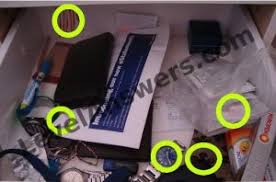 Jam kartu as topi gnome kurcaci sendok sutil kayu toples jamur ulat kelinci berikut ini kunci jawaban find out baca selengkapnya. Find The Differences The Detective Answers Office Embezzler Levelanswers