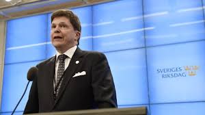 På svenska kan den sittande regeringen under en. Lofven Vill Ha Med Socialdemokraterna Och Miljopartiet I Regeringen Statsministeromrostning Pa Fredag Igen Utrikes Svenska Yle Fi
