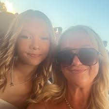 Take A Bow! 💃 Congratulations to Farrington Grove Elementary School  Principal Mrs. Jennifer Norris, a 2025 Dancing with the Terre Haute Stars  participant!! The fundraiser for Chances And Services for Youth raised