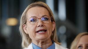 Inland Rail: Residents fight for Australian Rail Track Corporation  environmental impact study