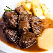 Carbonade D Agneau Aux Legumes Nouveaux Et Au Vin Blanc Recettes De Cuisine Recette Ragout De Mouton Recette Mouton
