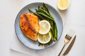 Cook the tilapia in the hot oil until the fish flakes easily with a fork, about 4 minutes per side. How To Cook Tilapia Perfectly No Matter The Method The Healthy Fish