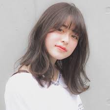 女子会ヘアアレンジで女ウケを狙う 華やか褒められ髪に hair ショートのヘアスタイル 前髪ありヘア カワイイ髪型