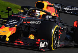 The capital, baku, lies on the caspian sea. Tijdschema Zondag Grand Prix Van Azerbeidzjan Hoe Laat Start De F2 Preview F1 En De Race Van Max Verstappen Racexpress