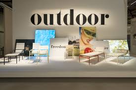 Le nouveau catalogue kartell by laufen propose une collection complète pour la salle de bains, où l'emploi innovant de la. Stand Kartell Salon De Milan 2018 Furniture Store Design Store Design Interior Milan Design Week
