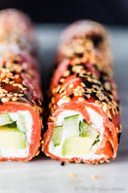 Tzatziki Avocado Salmon Rolls Przepis Jedzenie Jedzenie Imprezowe I Przepisy Kulinarne