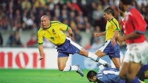 Entre y conozca nuestras increíbles ofertas y promociones. Recuerdo Mundial El Brasil De Ronaldo Freno A La Seleccion Chilena En Octavos De Francia 1998 Alairelibre Cl