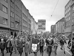 Genieße leckeres essen, schnell geliefert! Hannover 1969 Vietnam Den Vietnamesen Demonstration Gegen Den Krieg In Asien Im November 1969 Hannover Vietnam Bilder
