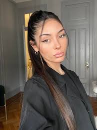 Hi everyone, I'm Dáirín, and I've just moved to Sydney! 👋 I'm currently  looking for work and have experience in retail, barista and waitress roles,  and 6 years of marketing/admin roles. I'm