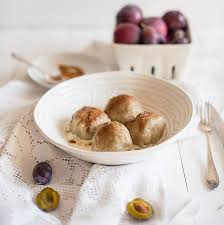 Hausmannskost 10 Osterreichische Rezepte Die Sie Kennen Sollten Wienerin Osterreichische Rezepte Essen Und Trinken Schweinsbraten
