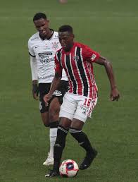 Maybe you would like to learn more about one of these? Leo E Eleito Craque Do Jogo Contra O Corinthians E Tem Sido Importante Defensivamente Veja Os