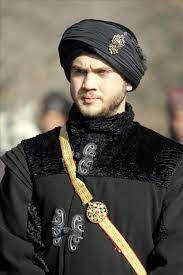 Aras bulut i̇ynemli (25 de agosto de 1990) es un actor turco. Muhtesem Yuzyil 120 Bolum Fotograflari Fotograf Unlu Kisiler Unluler