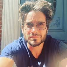 ACTUALLY I THINK NO ONE WANT ME IN GH I'M ASKING FOR THE LAST TIME SHOULD I  STILL STAY IN GH 😭💔