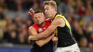Abbreviations key #=jumper gm=games played ki=kicks mk=marks hb=handballs di=disposals da=disposal average gl=goals bh=behinds ho=hit outs tk=tackles. Sv 4jxocymmaom