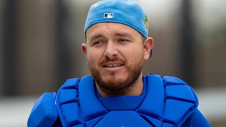 Alejandro Kirk rejoins Blue Jays while fellow catcher Tyler Heineman DFA'd  | CBC Sports