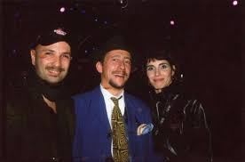 Il cantante ha perso la vita il 13 aprile del 2002 a seguito di un incidente con la sua moto. Ciao Marina La Dedica Di Giorgia Per La Morte Dellla Mamma Di Alex Baroni Roba Da Donne