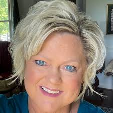 What is the best mat to put under a ladder for an above ground swimming  pool?