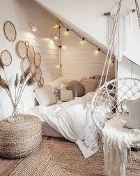 Incorporate boho elements with a patterned rug, bright sheets and pillows, and rattan ottomans. Relax Loading Dzien Dobry Dzien Dobry Nie Ma To Jak Sie Porzadnie Wyspac I Tak Sobie Room Inspiration Bedroom Room Design Bedroom Redecorate Bedroom