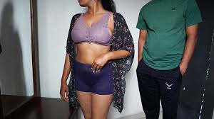 පොඩි පොලු වලට ආස ලොකුපුංචි Sri Lankan New Sex Aunty make Cum on Her Body  after fuck with her stepbro