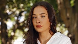 Lily Cook's Instagram, Twitter & Facebook