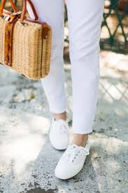 White Sneakers: How To Style White Sneakers This Fall | White Sneakers  Outfit, White Shoes Outfit, Sneaker Outfits Women