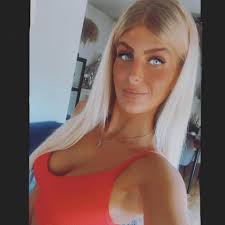 Sandra Ledet Zangenberg i personer