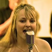 Stream Daniela Link music