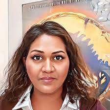 Anita Suri's Instagram, Twitter & Facebook