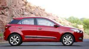 The hyundai elite i20 is a good valued car because the price range is quite affordable as per the features and technologies provided by them. Hyundai Elite I20 2018 Era Petrol Price Mileage Reviews Specification Gallery Overdrive
