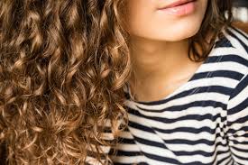 Gaya rambut perempuan keriting gantung. 9 Langkah Membuat Rambut Keriting Gantung Dengan Mudah Bukareview
