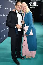 We update gallery with only quality interesting photos. Green Awards Mit Nico Rosberg Stefanie Giesinger Ruby O Fee Rea Garvey