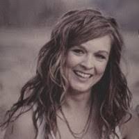 Danielle Quast's Instagram, Twitter & Facebook