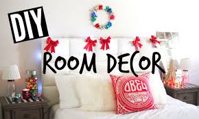 This bedroom decorating idea is chic and modern and involves a geometric wallpaper in a grey 11. Diy Holiday Room Decor Easy Tumblr Christmas Room Youtube