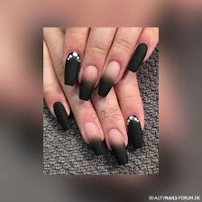 32,99€ (1,37 €/stück) 3,00 € coupon wird an der kasse zugeordnet. Schwarzes French Mit Fliessendem Ubergang Nageldesign