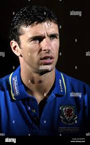 Gary speed of wales hi-res stock photography and images