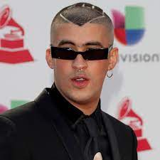 Luego de dar a conocer los ganadores del premio nobel de literatura de 2018 y 2019, usuarios de redes sociales discutieron sobre si el cantante bad bunny merecía el galardón. Bad Bunny Premio Nobel De Literatura Al Menos Eso Creen Y Defienden Sus Fans En Twitter Conejo Malo Fama Mag