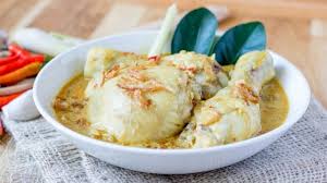 Meski opor ayam dapat dimasak sesuai selera namun takaran bahan dan bumbunya harus pas. Spesial Untuk Dihidangkan Saat Lebaran Simak Resep Opor Ayam Kampung