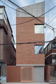 Es wurde von dem studio namens muu store design studio entworfen und realisiert und befindet sich in japan. Fhhh Friends Arranges Flexible Rooms Over Split Levels At Grown House Brick Architecture Facade House Architecture Exterior