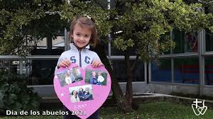 Los nietos se enriquecen enormemente de la presencia de sus yayos. Dia De Los Abuelos 2021 Youtube