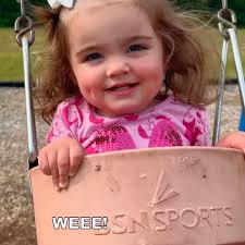 I told briley look how adorable you are she smile 😃 so freakin cute love  her smirk 😏 and smile 😃 makes mine and everyone else day better ❤️❤️❤️