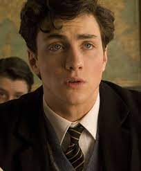Aaron taylor johnson nowhere boy dimensions: K On Twitter Aaron Taylor Johnson As John Lennon In Nowhere Boy Rt If You Agree
