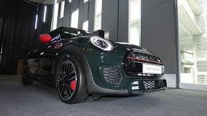 Harga mobil mini cooper baru dan bekas yang di jual di indonesia beserta gambar, spesifikasi dan keterangan lengkapnya hanya di sini. Mini Malaysia Lancar Model Mini Cooper S 3 Dan 5 Pintu Harga Bermula Dari Rm227k Careta