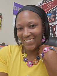 Be your own sunshine 🌞 Happy Saturday