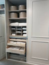 Unsere schranksysteme sind vor allem eines: Einbauschranke Schiebeturen Nach Mass Einbauschrank Landhausstil Einbauschrank Schrank