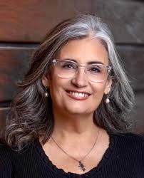 Laura Temple's Instagram, Twitter & Facebook