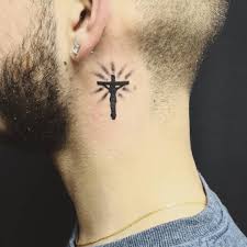 Bird Tattoo Behind Ear For Guys 166 Likes 7 Comments Taleah Naomi Taleahnaomitattoo On Instagram Small Relig Tatuagem No Pescoco Masculino Tatuagem Cruz No Pescoco Tatuagem No Pescoco