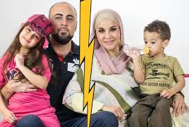 Dato boy iman mendirikan rumah tangga bersama kumala dewi, akhirnya dia mengesahkan sudah berpisah jatuh talak tiga pada 20 april lalu. Bercerai Tanpa Tuntut Sebarang Nafkah Betty Benafe Dedah Kehidupan Sebagai Ibu Tunggal Kini Nota Kata