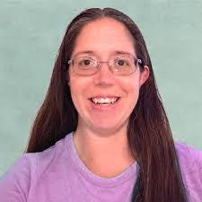 Daniela Pratt's Instagram, Twitter & Facebook